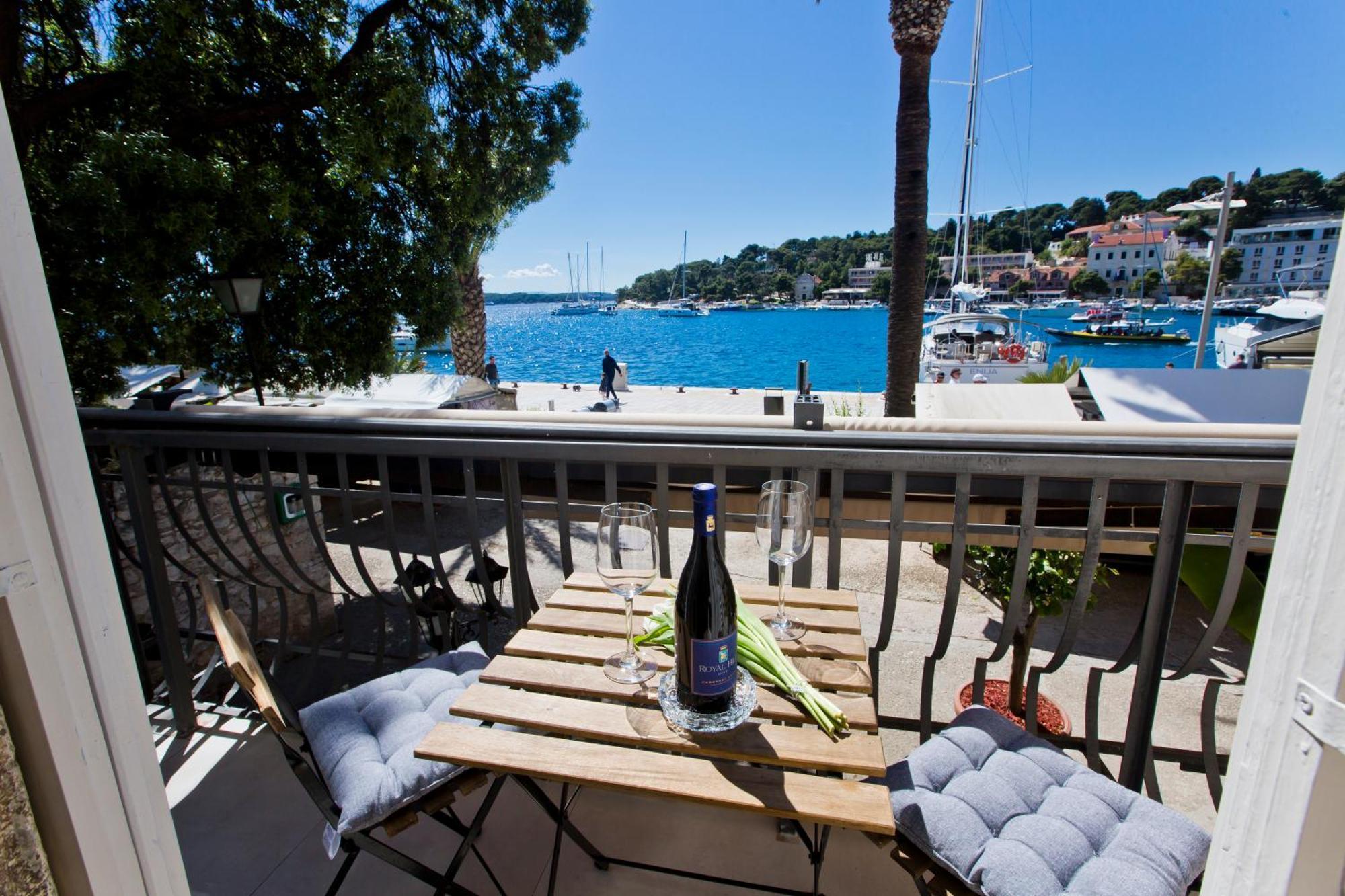 Riva Yacht Hvar Town Apartment Экстерьер фото